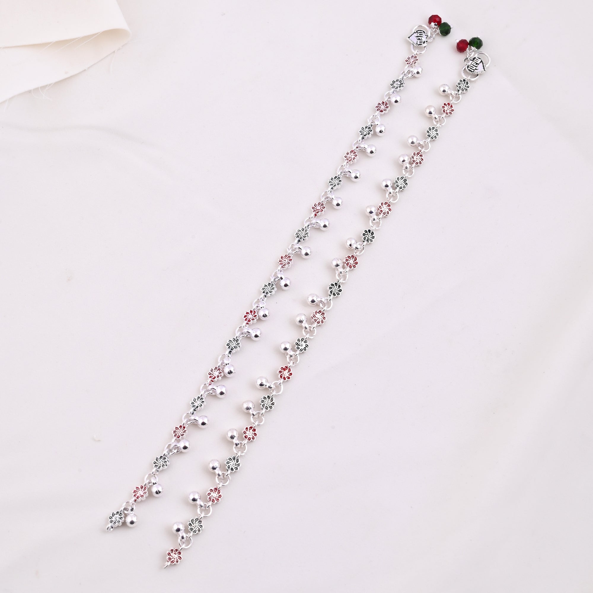 Vibrant Veils Silver Replica Flower Design Anklet