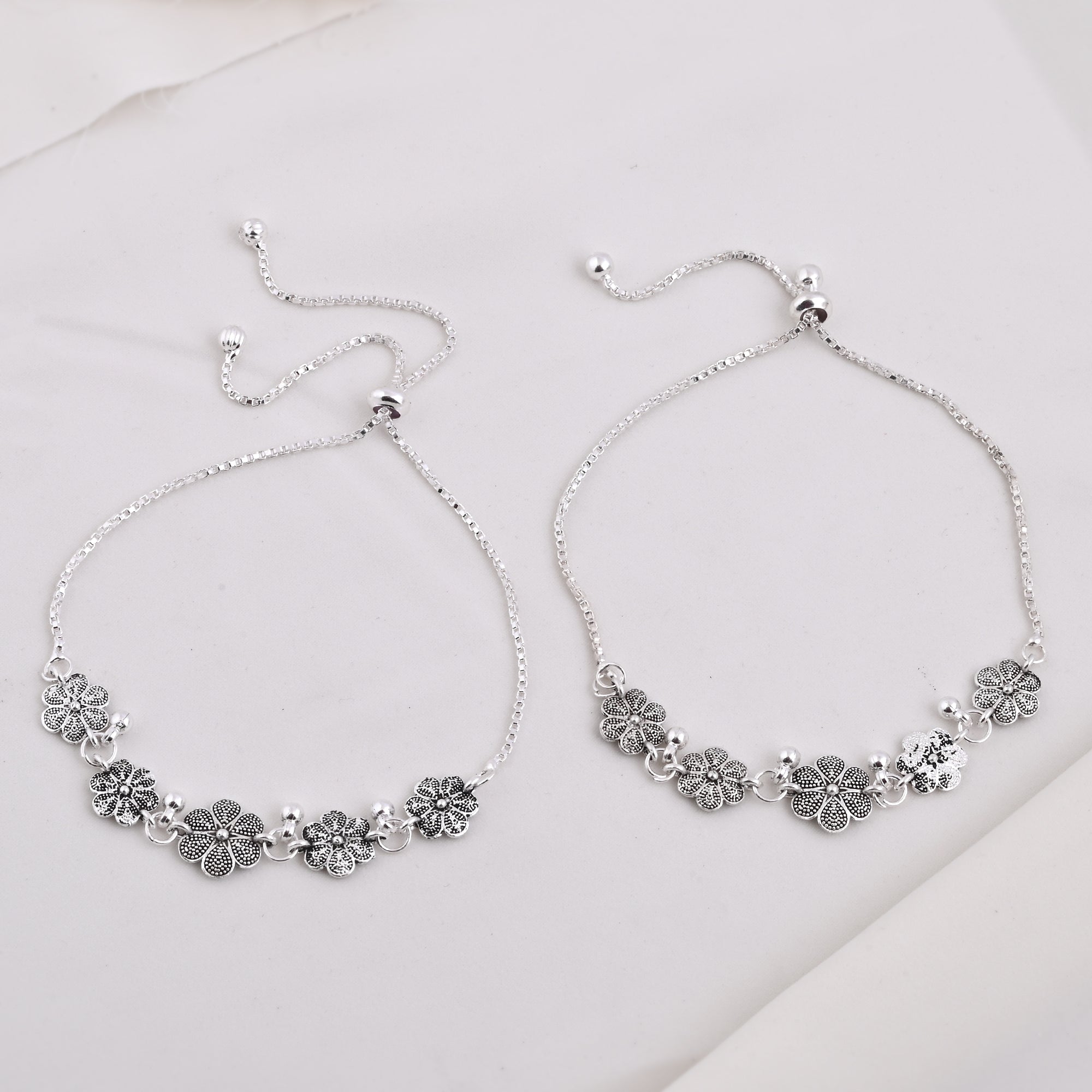 Vibrant Veils Floral Bloom Anklet