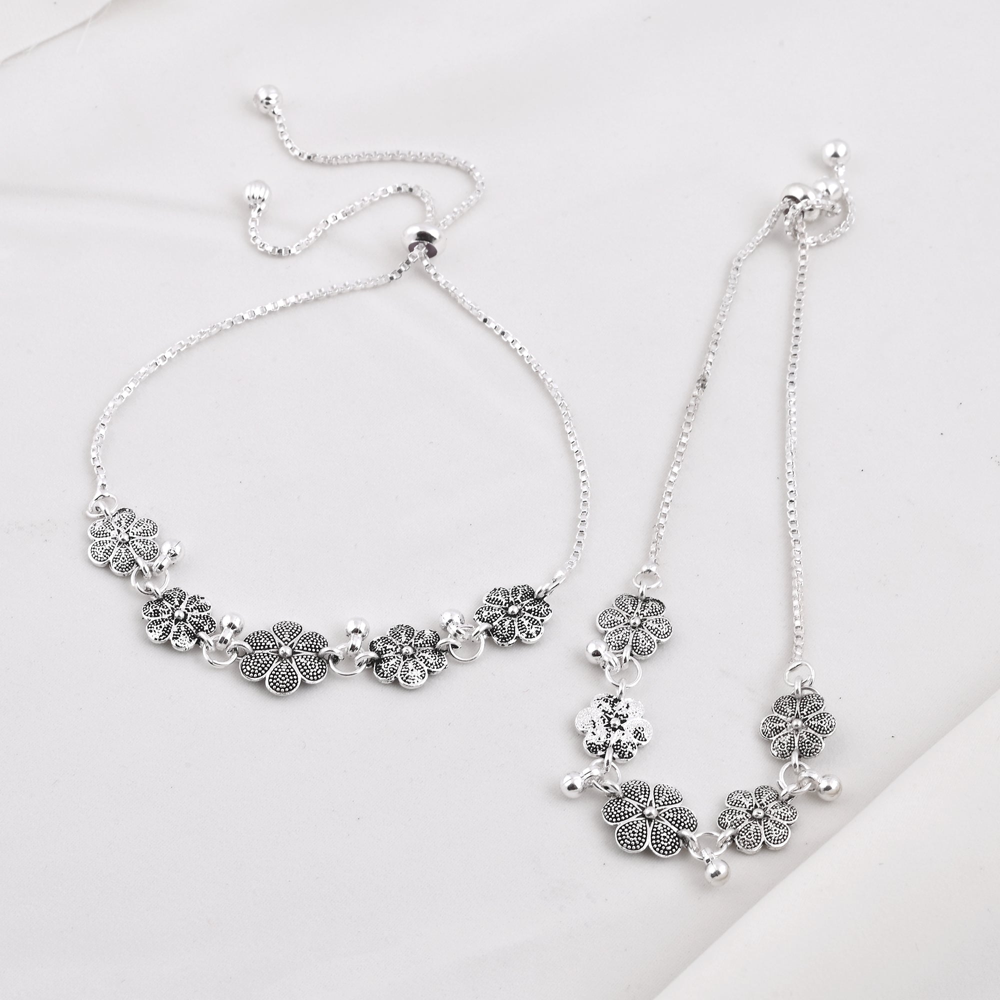 Vibrant Veils Floral Bloom Anklet