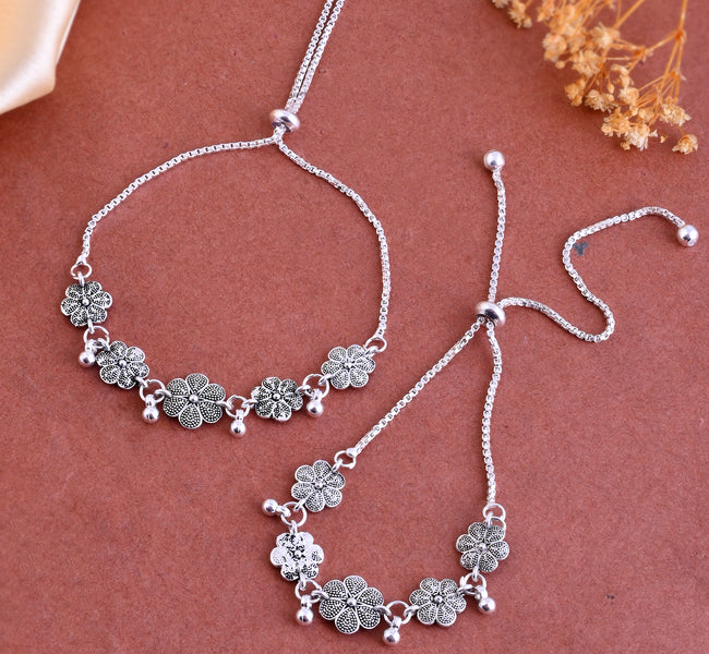 Vibrant Veils Floral Bloom Anklet
