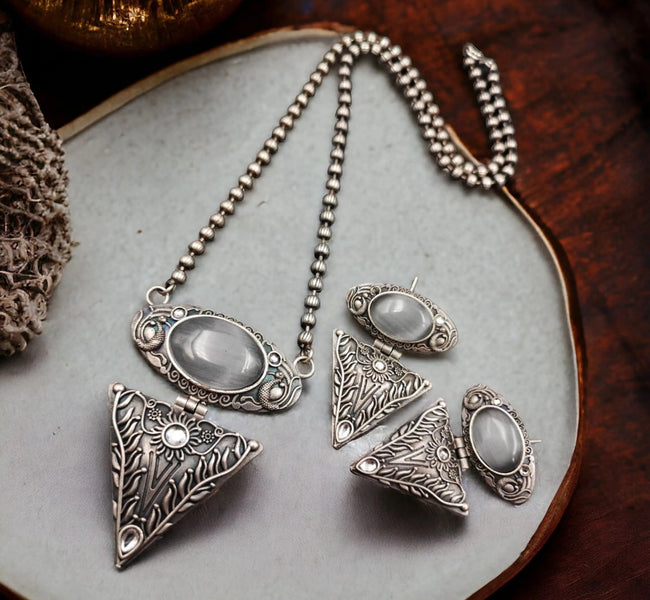 Antique Silver Triangle Necklace - Vibrant Veils Inc