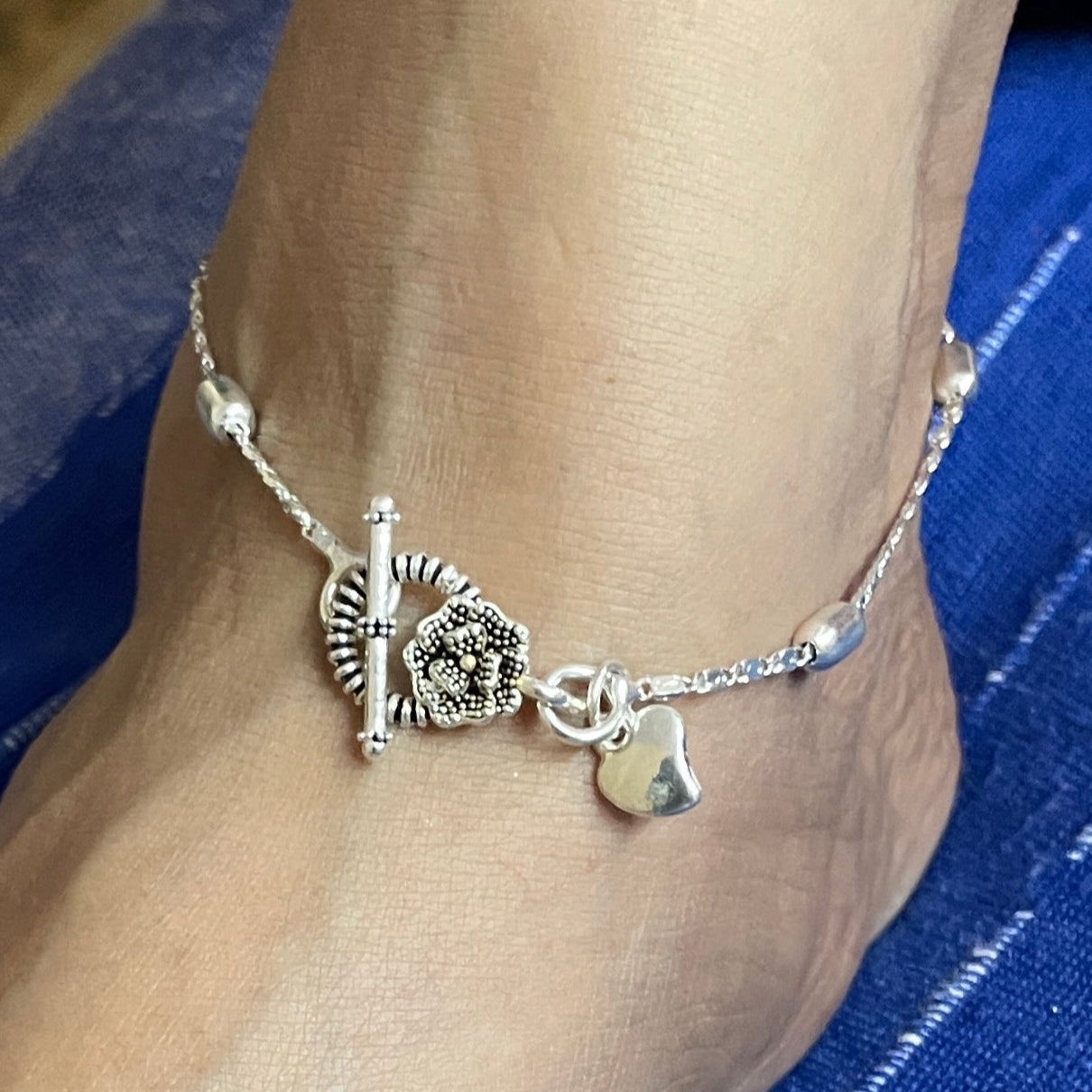 VIBRANT VEILS Whimsical Journey Anklet