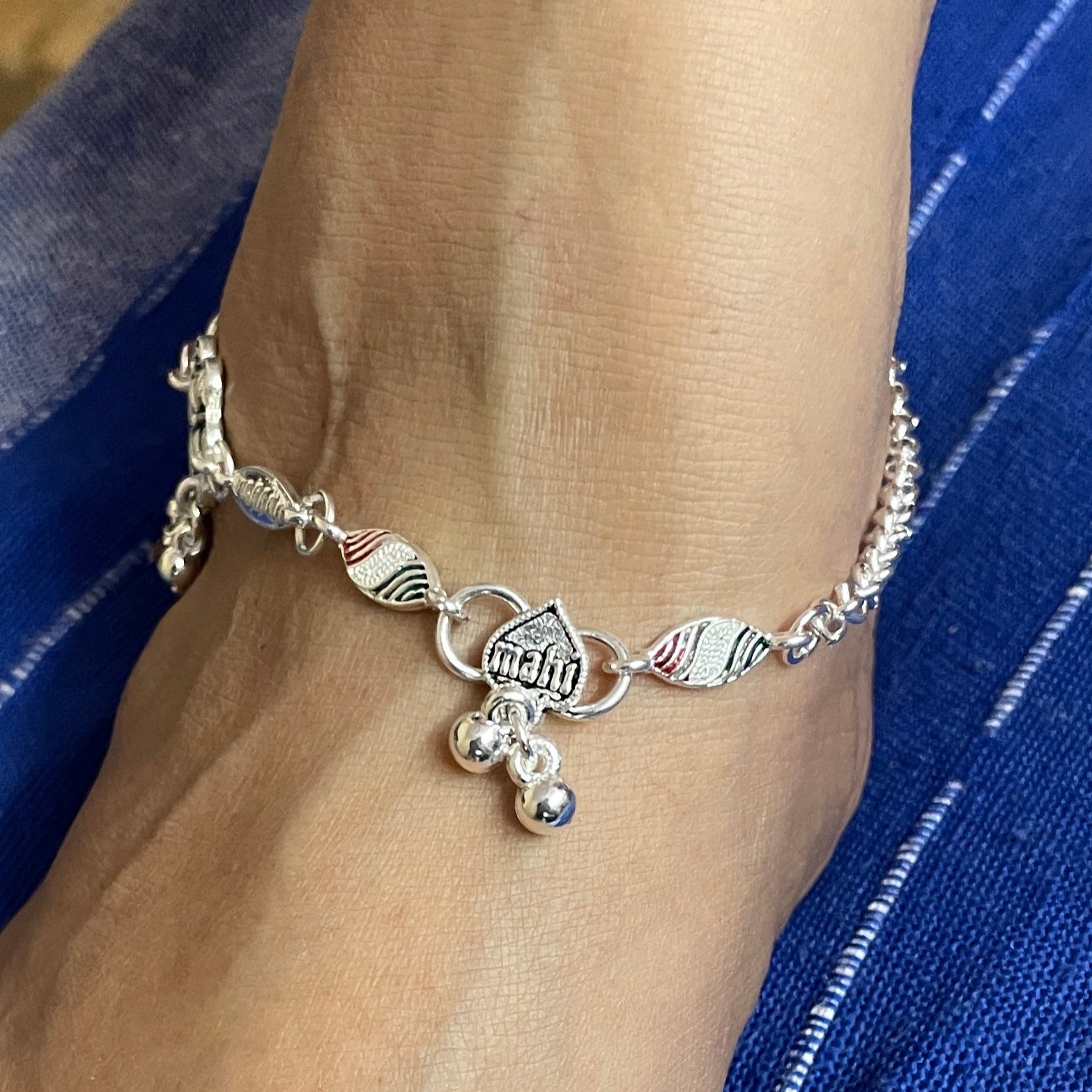 VIBRANT VEILS Quirksmith Silver Replica Anklet