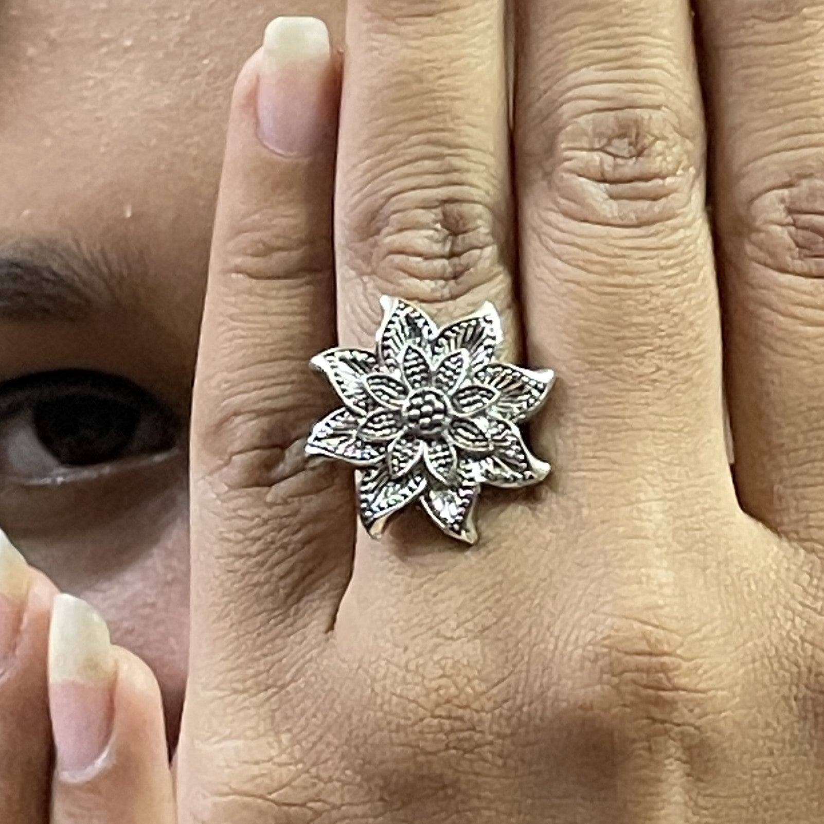 VIBRANT VEILS FLORAL INSPIRED SILVER REPLICA RING