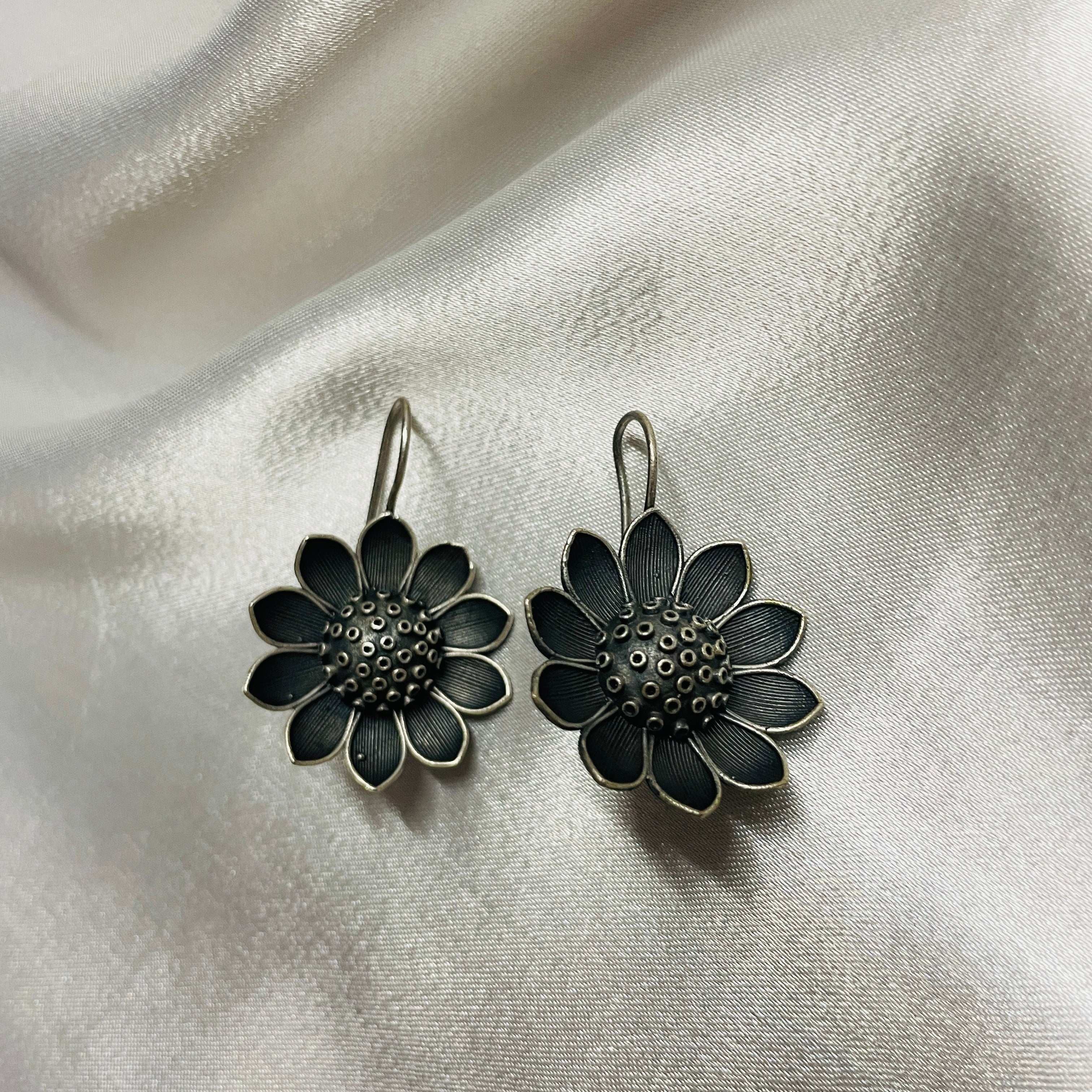 Vibrant Veils Unique Sliver Oxidized Flower Hook Earrings