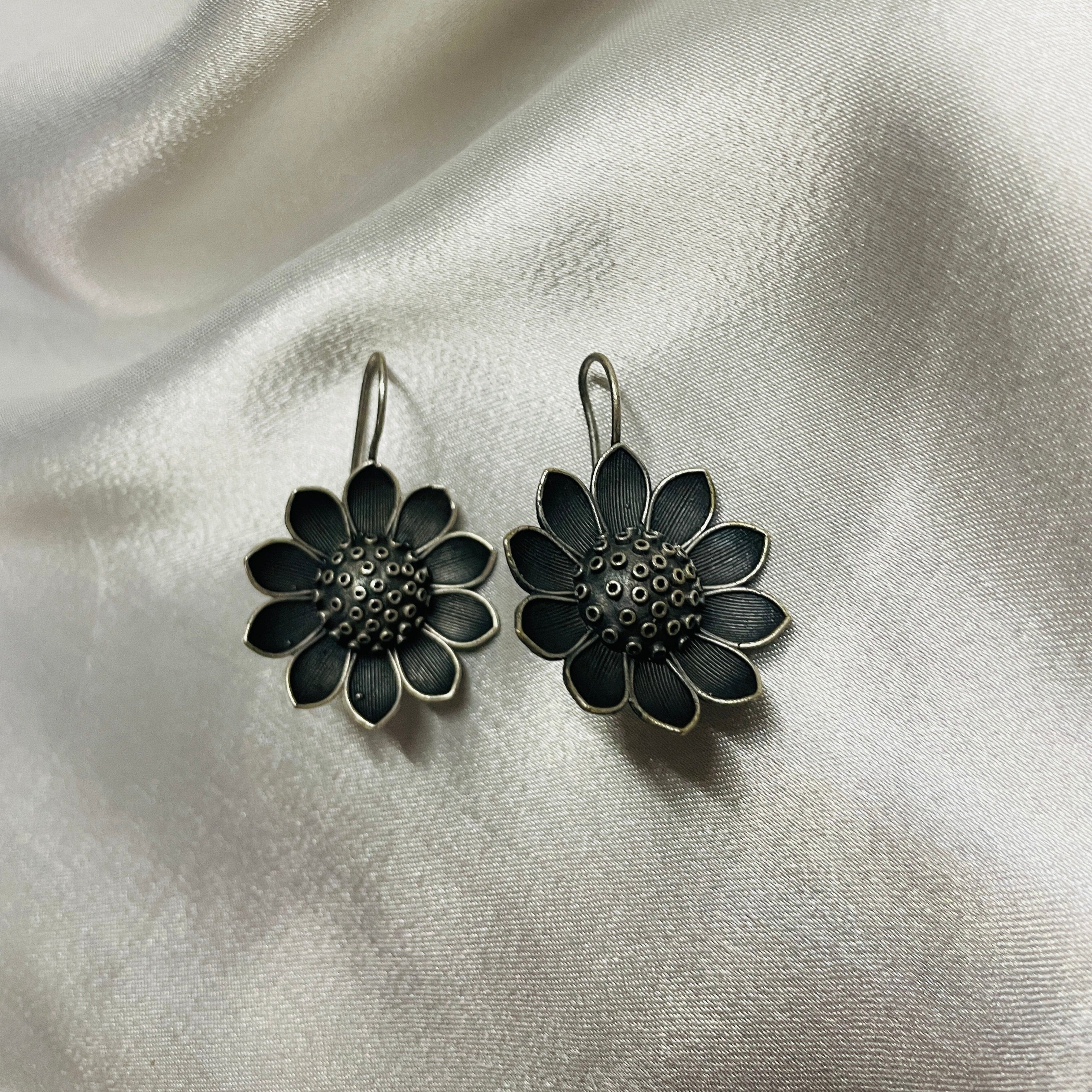 Vibrant Veils Unique Sliver Oxidized Flower Hook Earrings