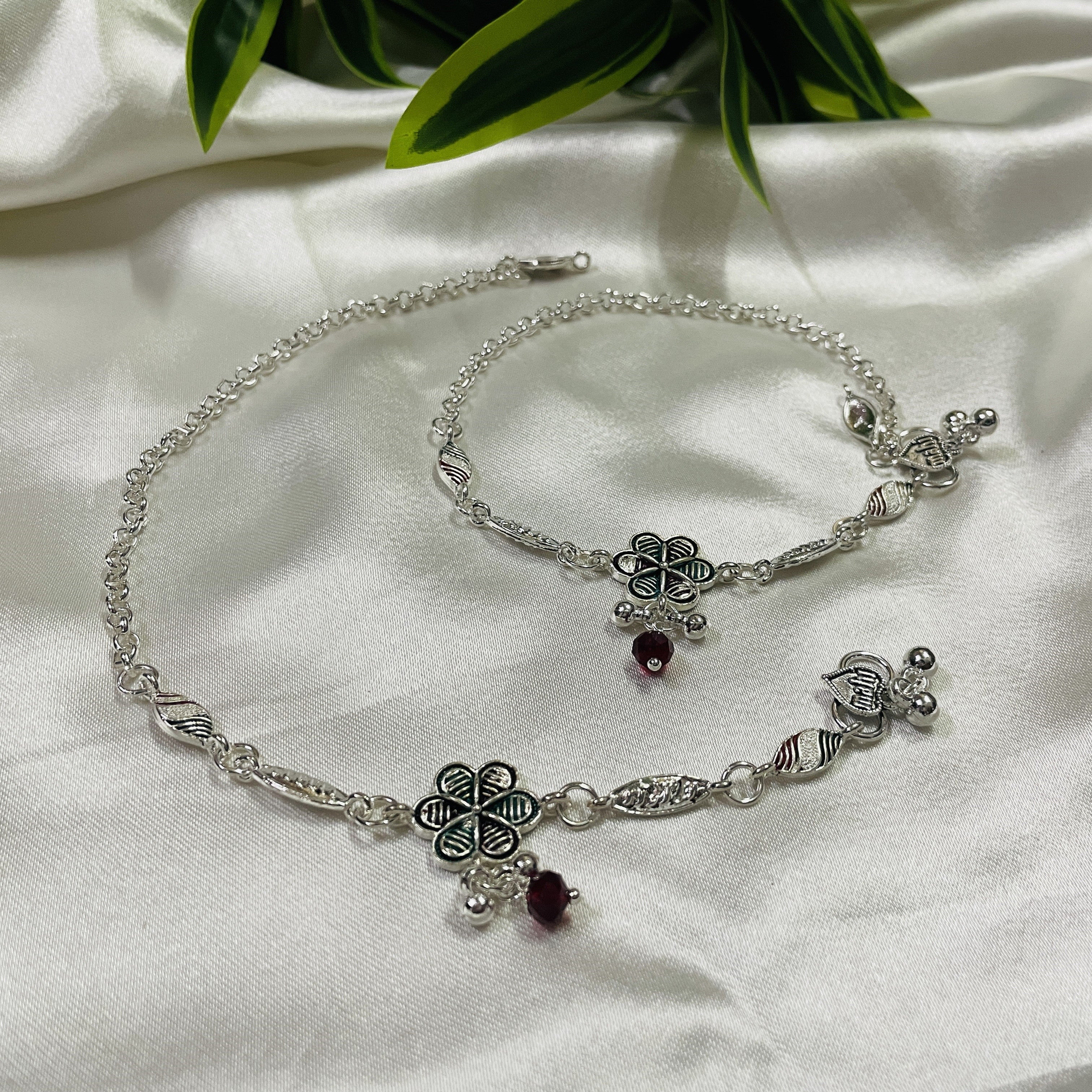 Vibrant Veils Handcrafted Silver Replica floral design Anklets