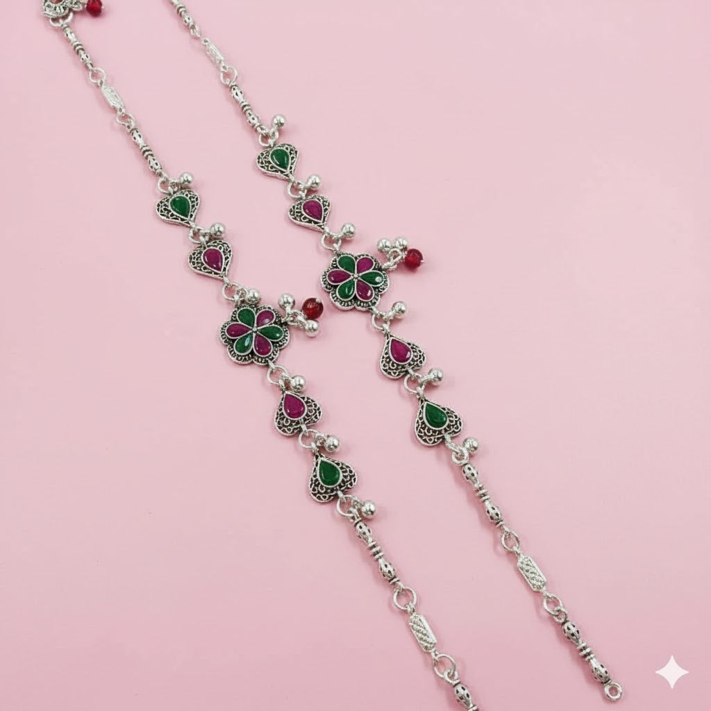 VIBRANT VEILS Filigree Floral & Heart Anklets