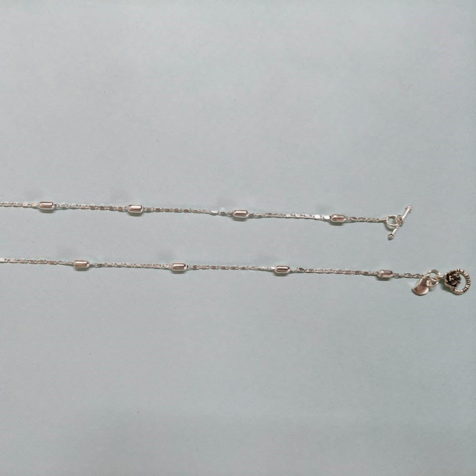 VIBRANT VEILS Whimsical Journey Anklet