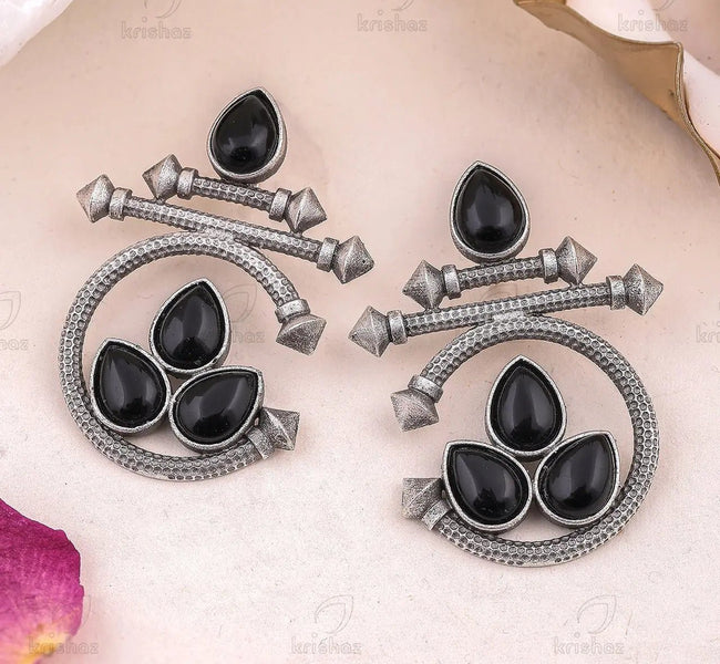 Vibrant Veils Aadhya Circular Stud Earrings