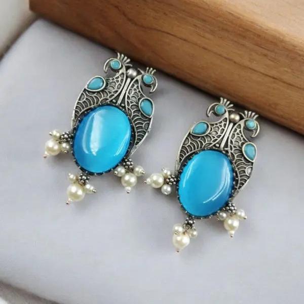 Antique Silver Peacock Style Earrings With Monalisa Stone & Pearl Beads - VibrantVeils VibrantVeils